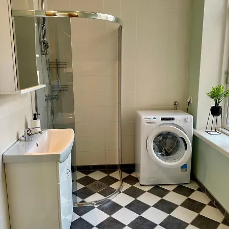 Spacious With Wifi And Parking Apartment Parnu